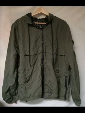 Forever 21 Olive Hooded Windbreaker Jacket
